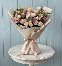 Букет цветов из:  Розы и Лизиантусы #REPLACE_PRED# Манычском