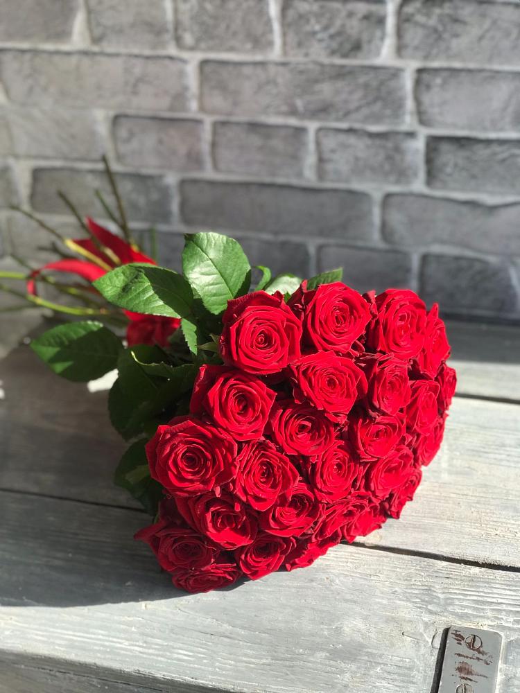 Букет Красные розы Фридом в Манычском