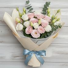 Букет цветов из:  Лизиантусы в Манычском