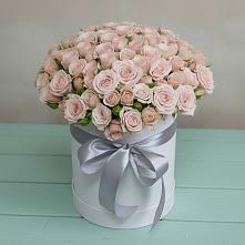 Цветочная композиция из Розы в шляпной коробке в Манычском