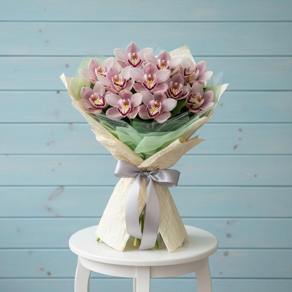 Букет цветов из: Орхидеи и Розы в Манычском