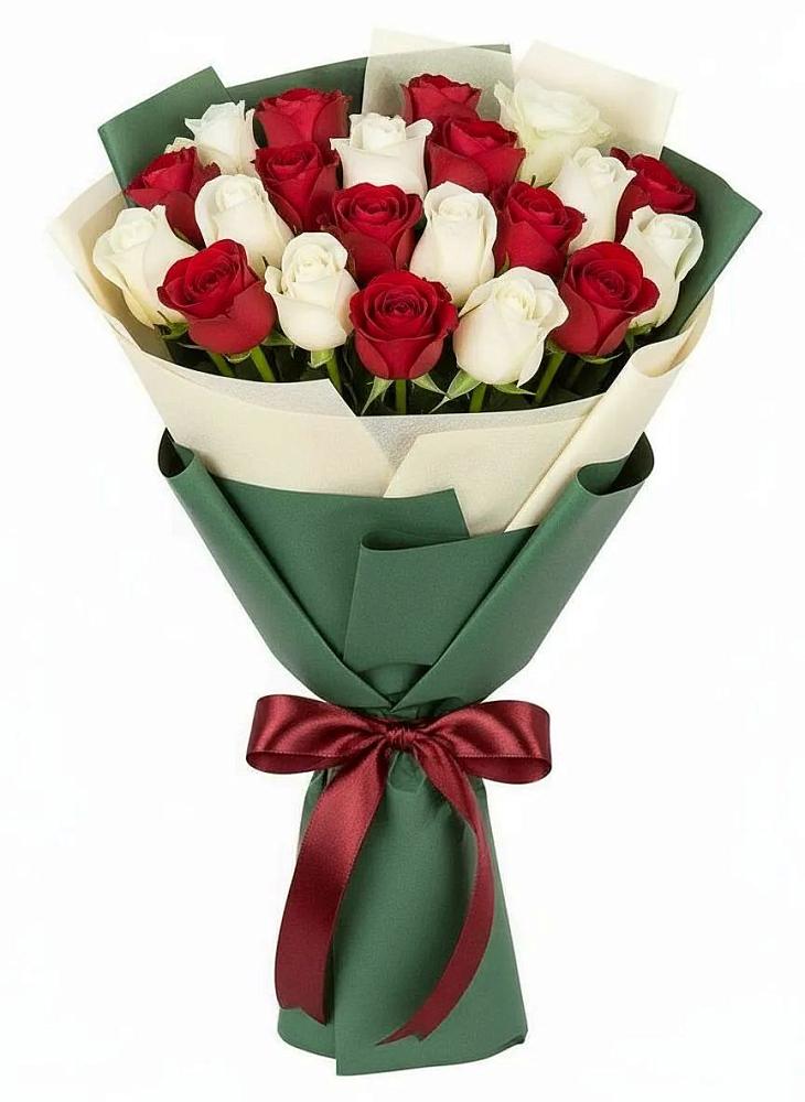 Букет Микс из красных и белых роз в Манычском