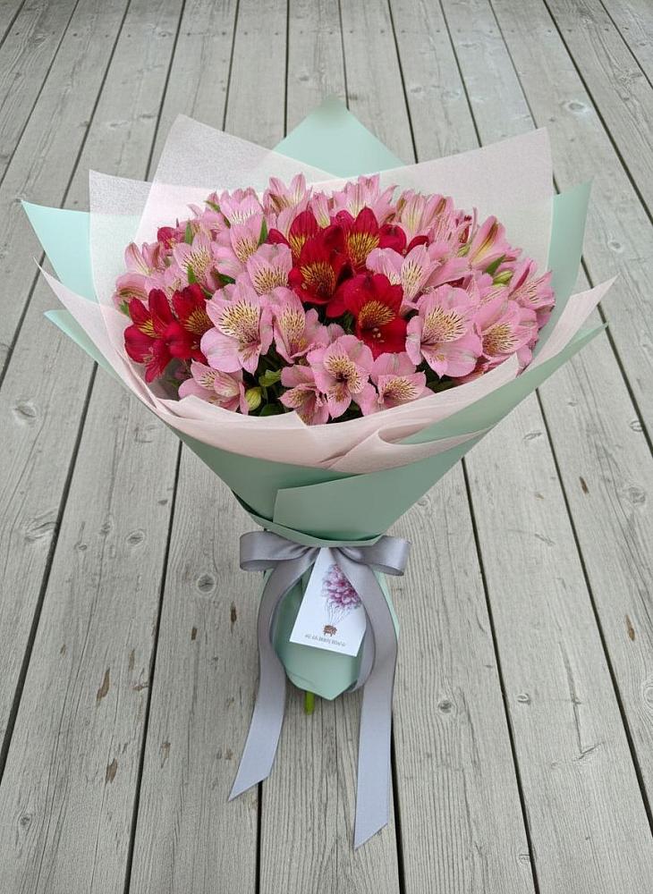 Букет цветов из: Альстромерии в Манычском