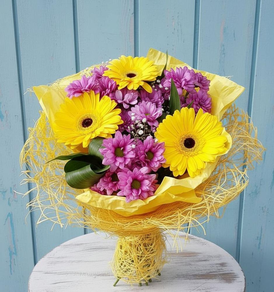 Букет цветов из: Хризантемы и Герберы в Манычском