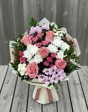 Букет цветов из:  Альстромерии, Гвоздики, Розы и Хризантемы в Манычском