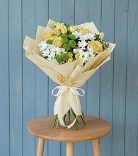 Букет цветов из:  Хризантемы и Розы в Манычском