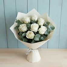 Букет Белые розы в Эвкалипте в Манычском