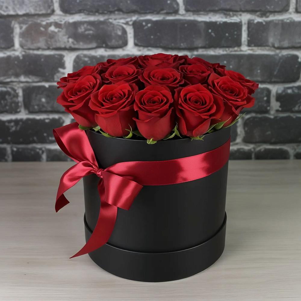 Цветочная композиция из Розы в шляпной коробке в Манычском