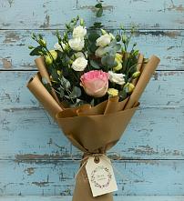 Букет цветов из:  Розы и Лизиантусы #REPLACE_PRED# Манычском