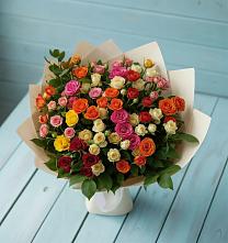 Букет Микс из разноцветных кустовых роз в Манычском