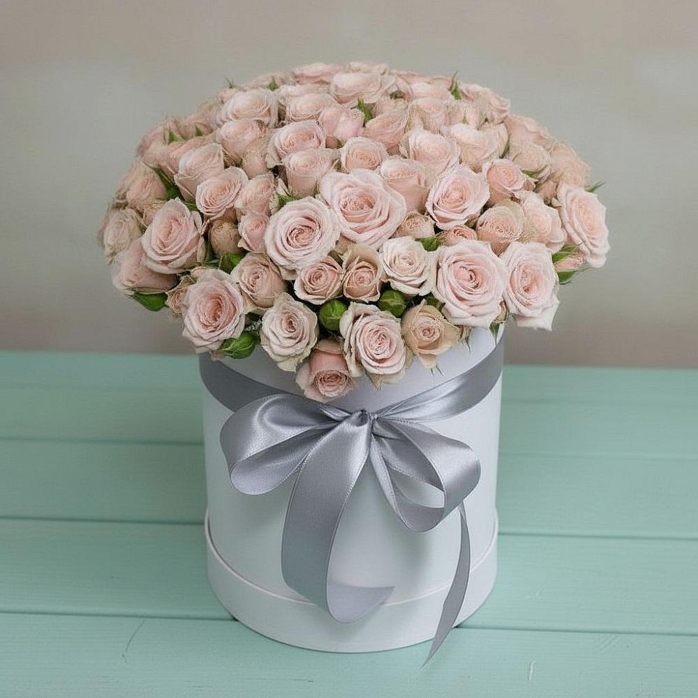 Цветочная композиция из Розы в шляпной коробке в Манычском